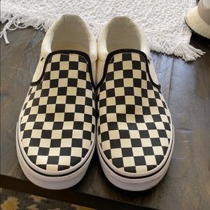 Classic checkered VANS.  Men’s size 8